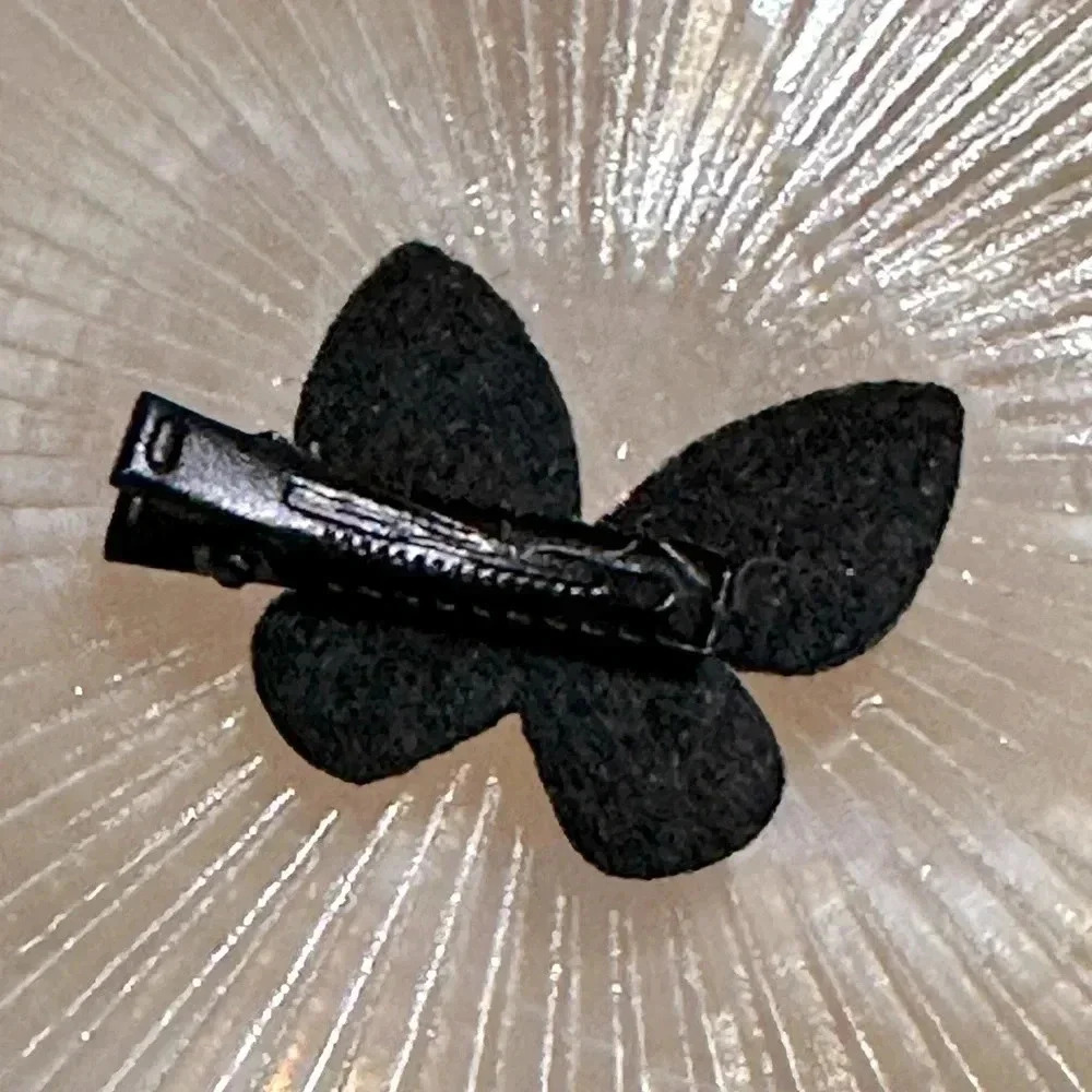 Small Amethyst Light Purple Crystal Rhinestone Butterfly Hair Clip - Picture 3 of 3